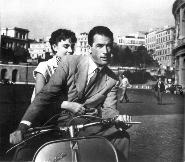 Vespa. Il mito su cui corre la storia d'Italia dal Secondo Dopoguerra